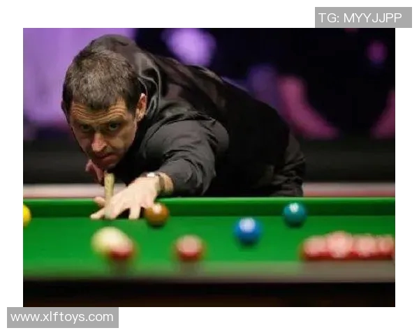 足球明星高清套图分享展现球场魅力与风采尽在其中 足球明星高清套图分享展现球场魅力与风采尽在其中